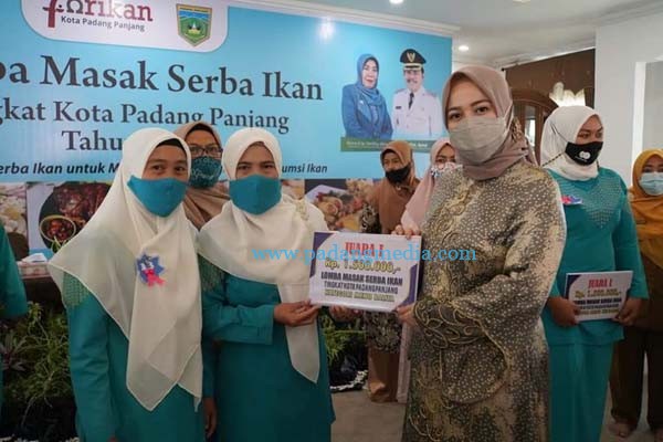 Dinas Pangan dan Pertanian Gelar Lomba Masak Serba Ikan