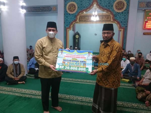 TSR VI Pemko Padangpanjang Kunjungi Masjid Nurul Amri Sembari Berikan Bantuan 20 Juta