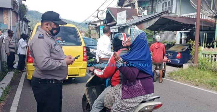 Operasi Yustisi Prokes di Padangpanjang Jaring 15 Orang Pelanggar Perda AKB Covid-19