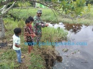 Hiburan Selepas Bekerja, Anggota Satgas TMMD…