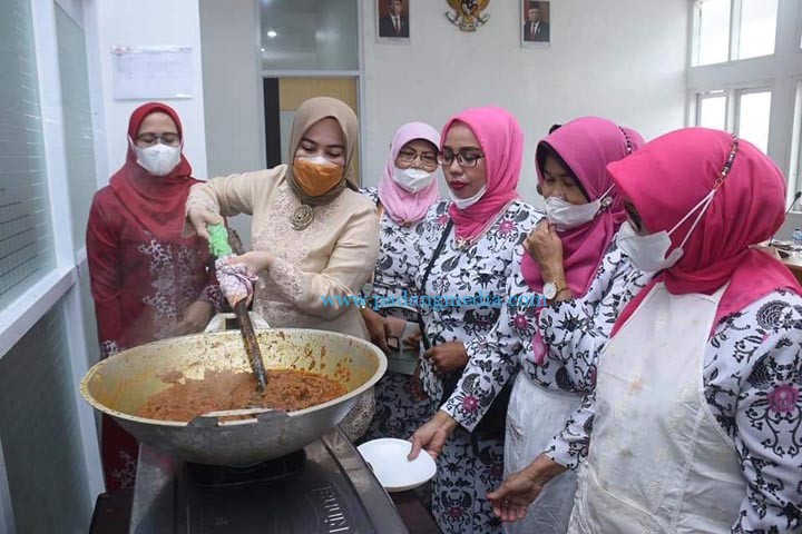 Padangpanjang Berpartisipasi Dukung Rendang Warisan Budaya Indonesia ke Unesco