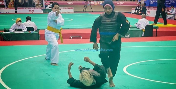 PON XX Papua: Giliran Winda, Pesilat Putri Sumbar Persembahkan Medali Emas
