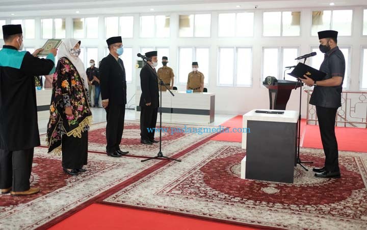 Pelantikan pejabat
