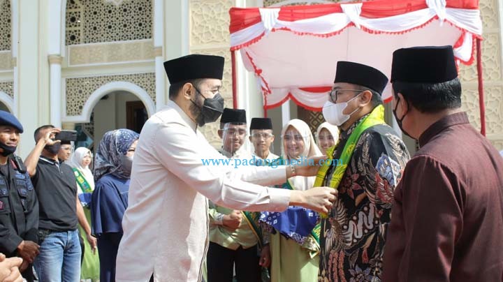 Walikota Padangpanjang Sambut Kedatangan Kafilah MTQ Di Islamic Center