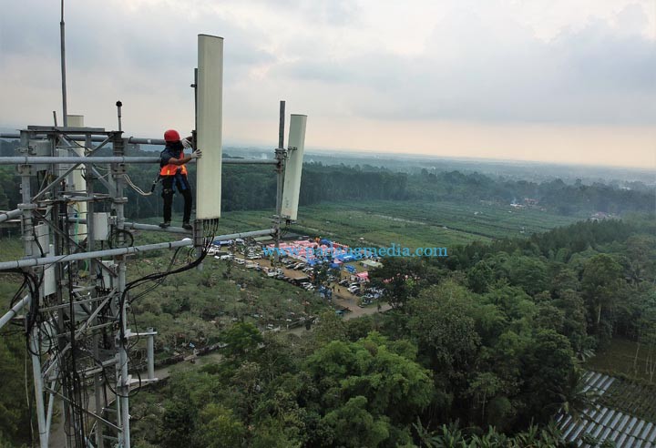 Erupsi Gunung Semeru Jawa Timur XL Axiata Pastikan Jaringan Aman dan Buka Layanan Gratis  