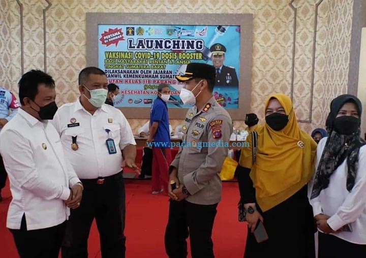 Vaksinasi Booster Perdana Digelar di Rupajang