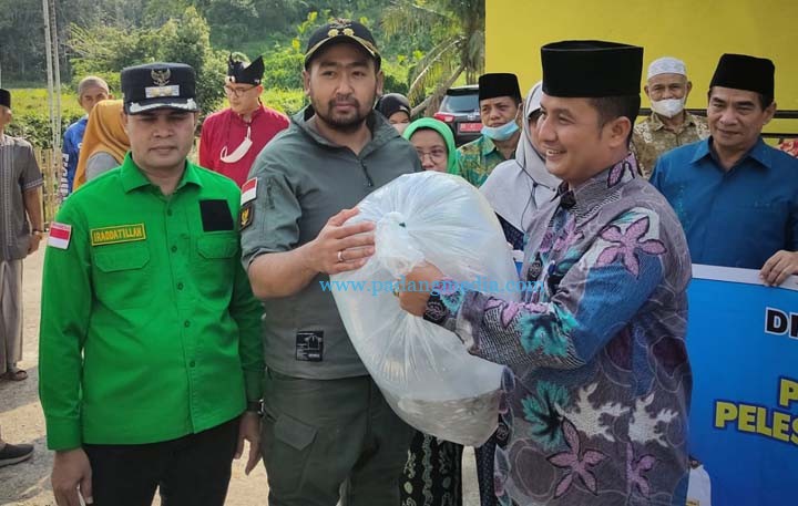 Pemprov Sumbar Bantu Petani Milenial Terpadu Sijunjung