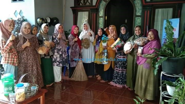 H-1 Penilaian Tingkat Provinsi Ketua TP PKK Pasbar Kembali Tinjau Lokasi Lomba