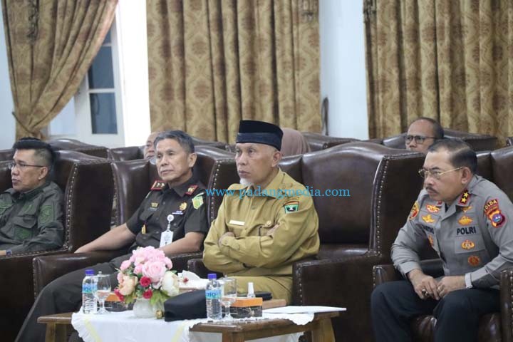Ikuti Rakor Pengendalian Inflasi, Gubernur Sumbar Segera Tindaklanjuti Arahan Mendagri