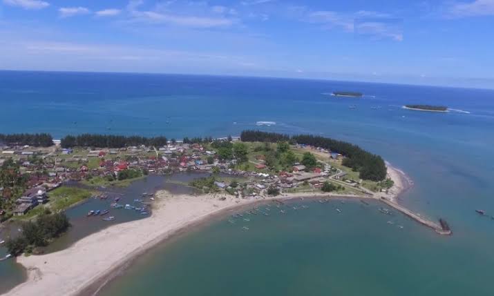 Rencana Pembangunan Pelabuhan di Pantai Tiku Bakal Direview Tahun 2023