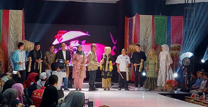 Pj Walikota Payakumbuh Rida Ananda Buka Payakumbuh Botuang Festival 2023