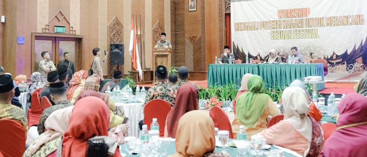 Rangkul tokoh adat Copy