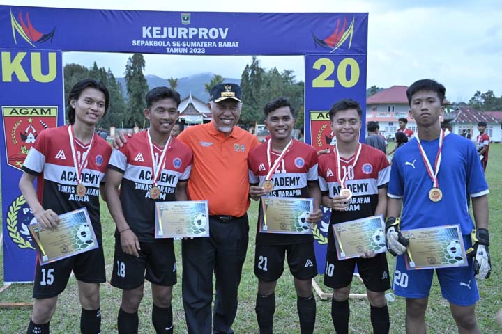 Mahyeldi Tutup Secara Resmi Kejurprov Sepakbola U-20 se Sumbar Tahun 2023