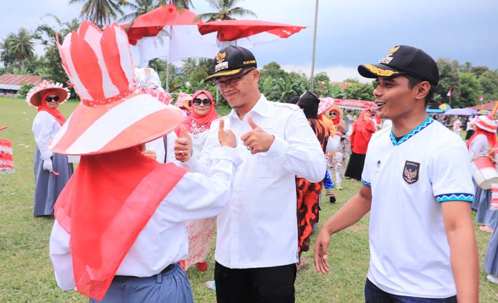 Ada Makhluk Astral dan Barisan Alutsista di Pawai Anak Nagari Koto Panjang Payakumbuh
