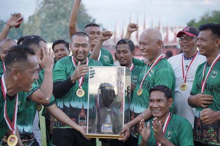PS. Pemprov Sumbar Berhasil Menjuarai Turnamen Sepak Bola Gubernur Cup 2023