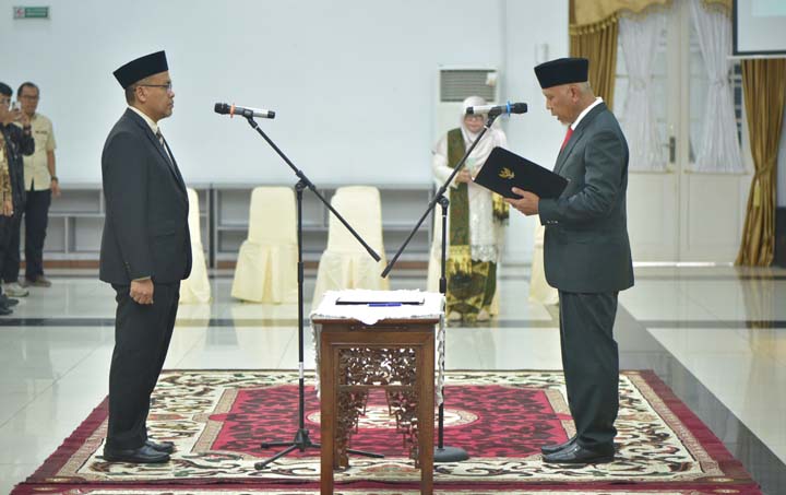 Gubernur Sumbar Lantik Arry Yuswandi Sebagai Asisten II Bidang Perekonomian dan Pembangunan Setdaprov Sumbar