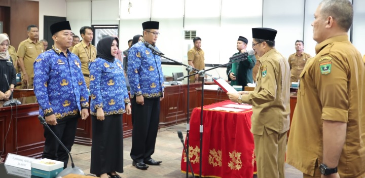Lantik Tiga PPPK, Sekretaris DPRD Sumbar Minta Berikan pengabdian Terbaik