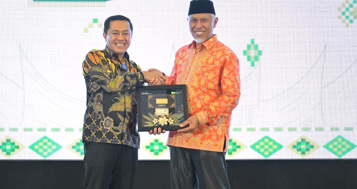 Mahyeldi Apresiasi PT. Pegadaian dan Forsepsi Menjaga Lingkungan lewat Pengelolaan Sampah