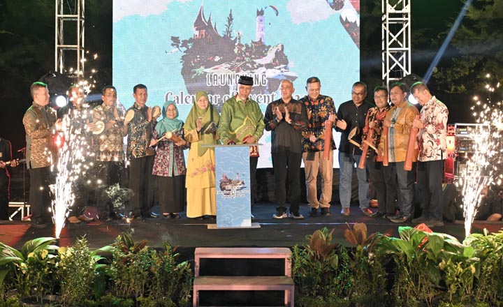 Mahyeldi Luncurkan Kalender Iven Pariwisata Sumatera Barat Tahun 2024