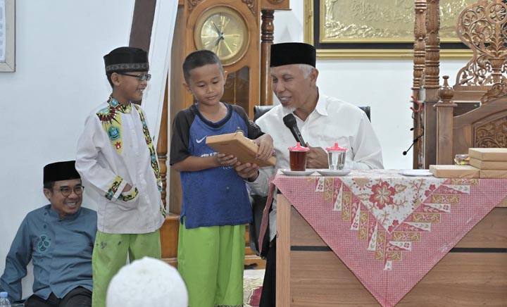 Gubernur Sumbar Mahyeldi Ajak Masyarakat Lebih Peduli Pada Generasi Muda