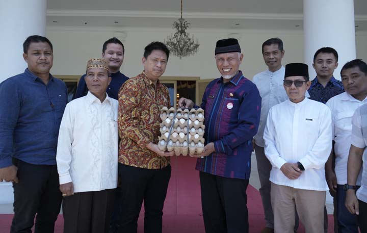 Gubernur Sumbar Apresiasi PT Charoen Pokphand yang Salurkan 50 Ribu Butir Telur ke Pessel dan Pariaman