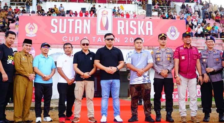 Bupati Dharmasraya Buka Turnamen SR CUP 2 Tahun 2024 , 16 Klub se-Sumbar Siap Bertanding