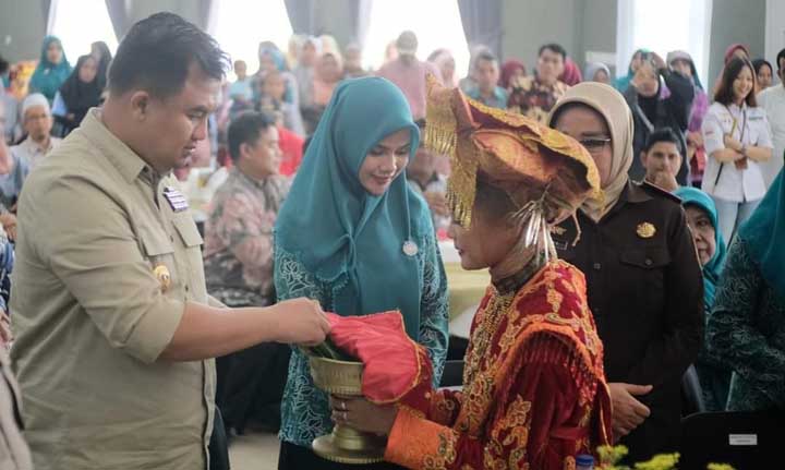 Buka Jambore PKK 2024, Sutan Riska: Untuk Meningkatkan Kompetensi Kader
