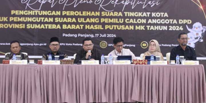 KPU Padang Panjang Gelar Rapat Pleno Rekapitulasi Hasil PSU DPD RI