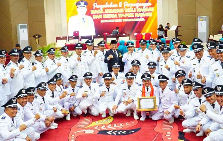 Tindak Lanjut Perubahan Aturan, Sutan Riska Kukuhkan Penyesuaian Masa Jabatan 52 Walinagari