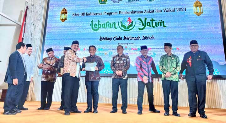 Pemprov Sumbar Raih Penghargaan Pendukung Program Kota Waqaf dari Kemenagerus