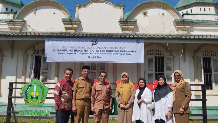 Jelang Puncak Perayaan Hari Koperasi ke-77 Lima Puluh Kota, Anjangsana ke Rumah Bung Hatta Berlangsung Hangat