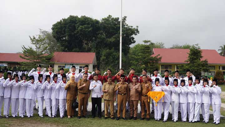 Jadi Inspektur Upacara di SMA 1 Harau, Ini Pesan Bupati Lima Puluh Kota
