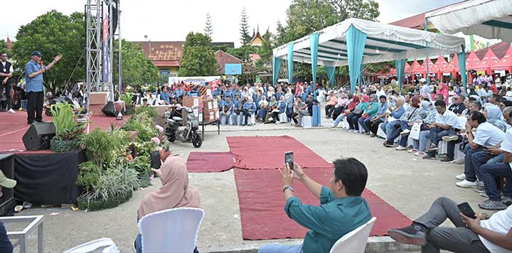 Reuni Gadang di SMAN 1 Bukittinggi, Mahyeldi Sebut Bimbingan Alumni Sangat Dibutuhkan Para Junior