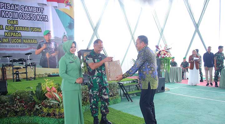 PJ Wali Kota Payakumbuh Suprayitno Menghadiri Pisah sambut Komandan Kodim 0306/50 Kota