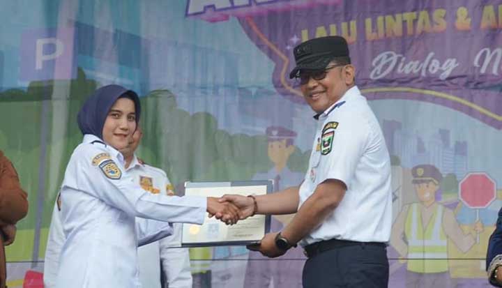 Dishub Sumbar Gelar Pekan Aksi Keselamatan Lalin Dan Angkutan Jalan Di PDIKM Padang Panjang