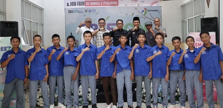 Evi yandri smkn 5 pdg