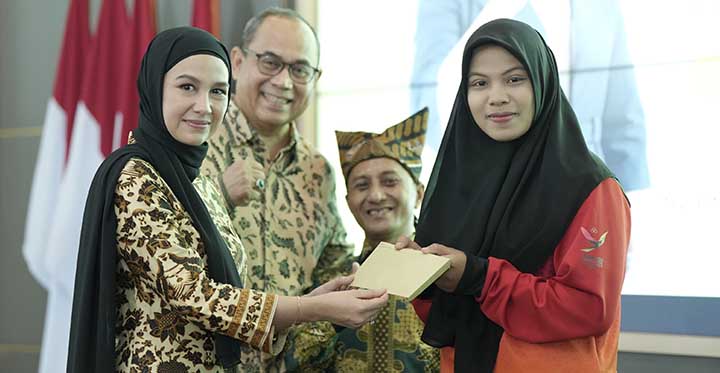 Ketua Perwosi Sumbar Apresiasi Atlet dan Pelatih Wanita Berprestasi di PON dan Peparnas 2024