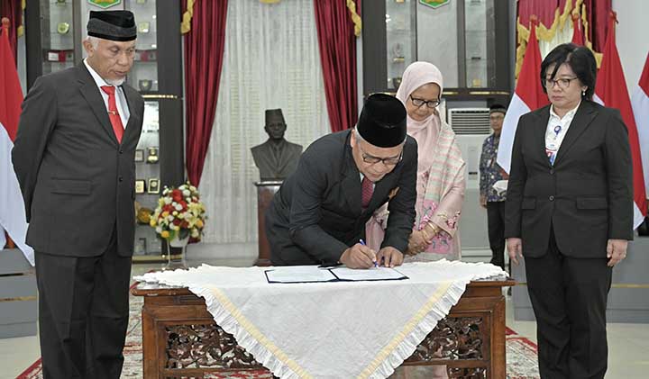 Gubernur Kukuhkan Arif Ardiyanto sebagai Kepala Perwakilan BPKP Sumbar yang Baru