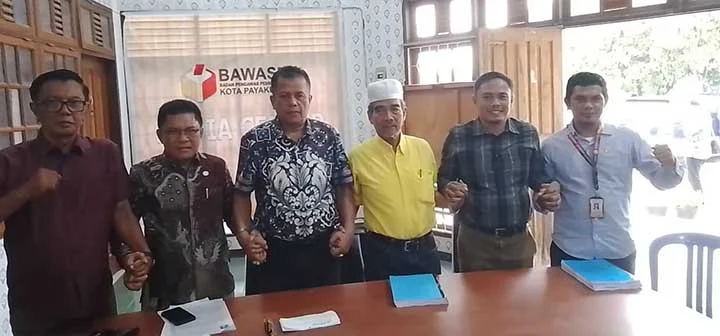 Dugaan Money Politik, Paslon Nomor Urut 3 dalam Pilkada Payakumbuh Jalani Pemeriksaan di Gakkumdu