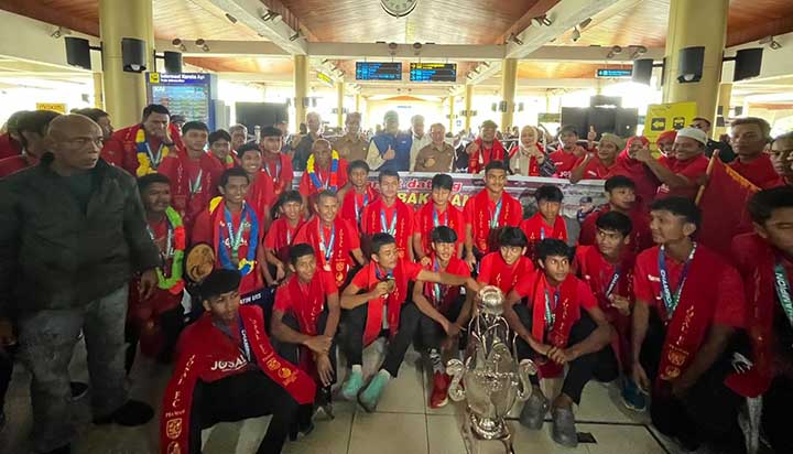 Pemprov Sumbar Sambut Meriah Kedatangan Josal FC Piaman Juara Piala Soeratin U-15 Tahun 2024,