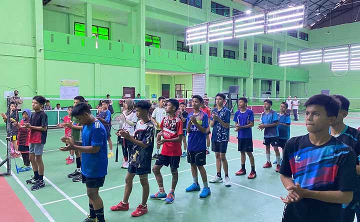 Pj Walikota Padang Panjang Buka Turnamen Badminton Tingkat Pelajar se-Pabasko