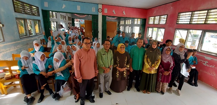 Sitti Izzati Saman 2 Batang Anai Copy