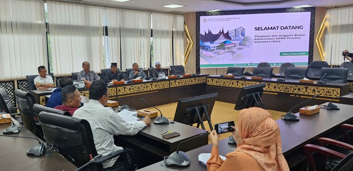 Bk dprd sumut copy