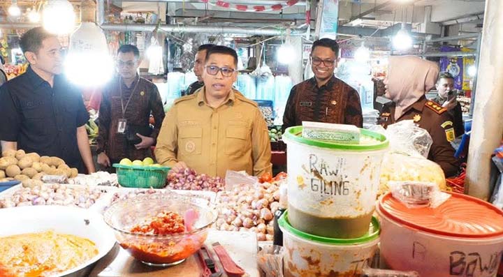 Tinjau pasar
