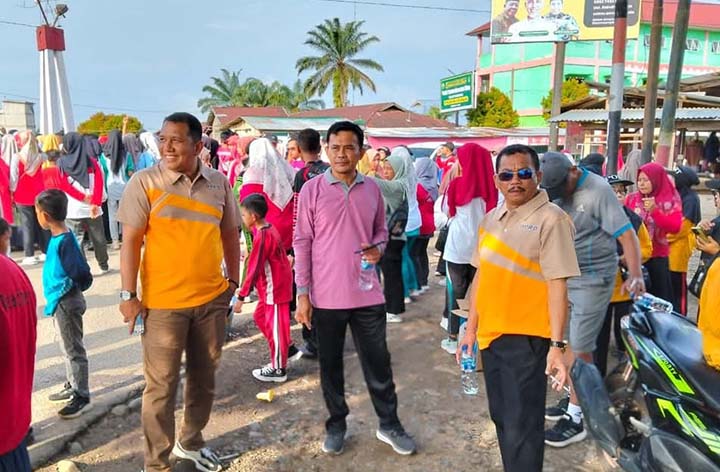 Ketua iku t jalan santai