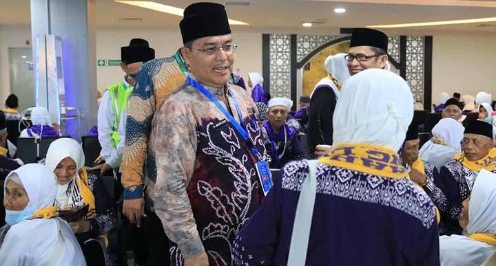 Tinjau je