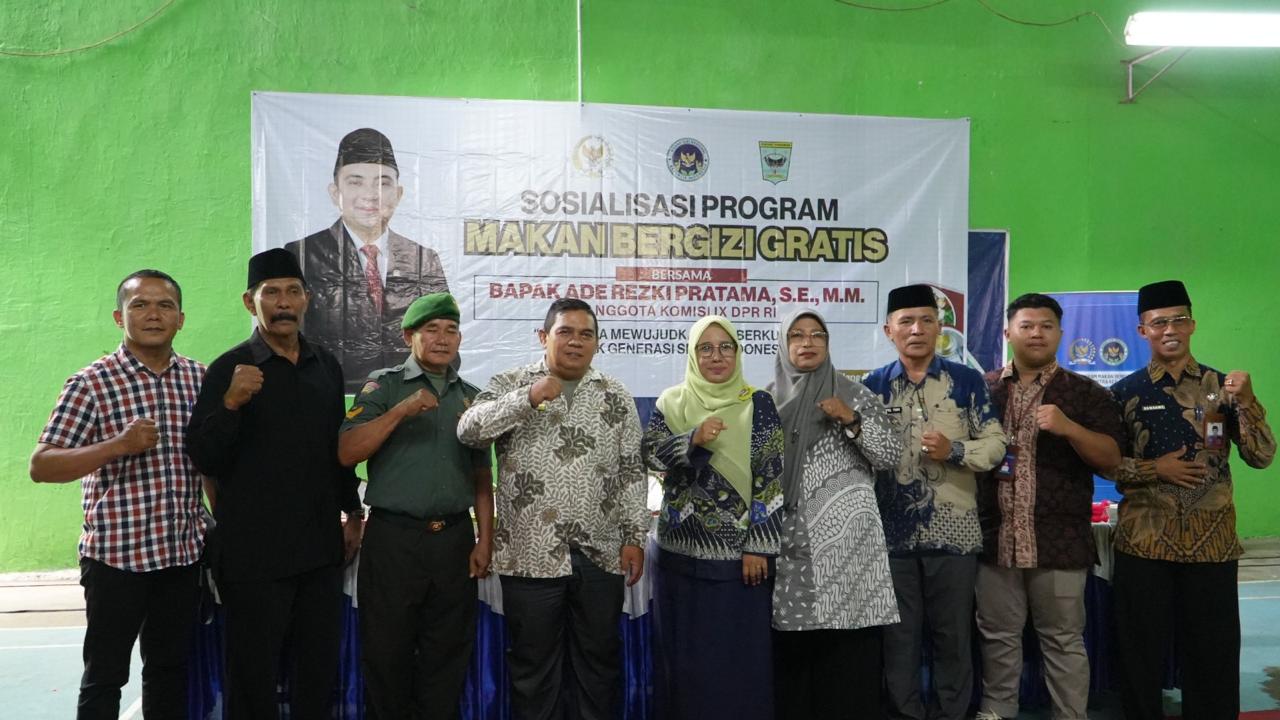 Masyarakat Padang Pariaman Antusias Sambut Kedatangan Tim Sosialisasi Program MBG