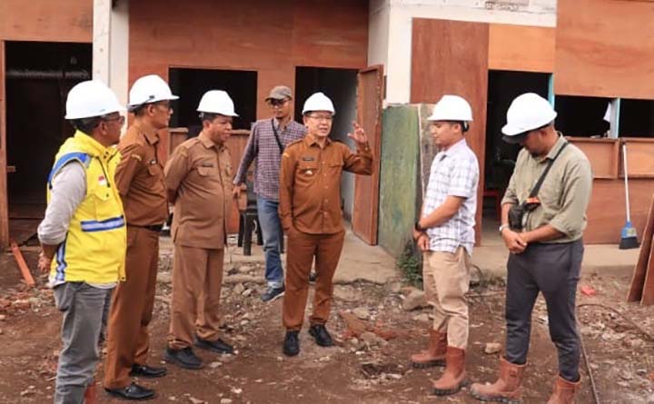 Wali Kota Payakumbuh Zulmaeta Tegas Akan Coret Kontraktor yang Berkinerja Buruk