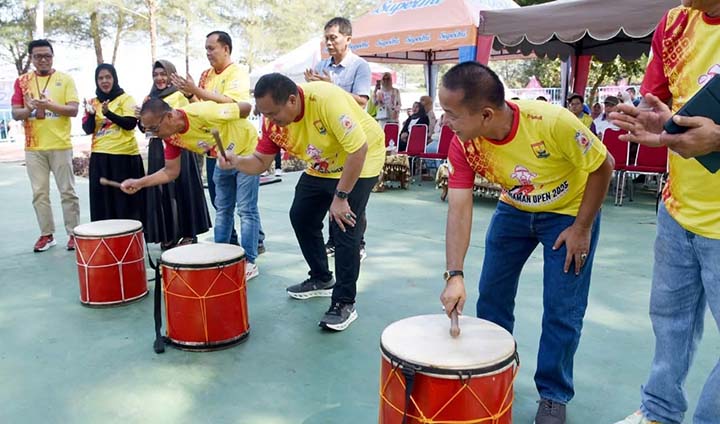 Walikota Pariaman Yota Balad Buka Kejuaraan Nasional Sepatu Roda Pariaman Open