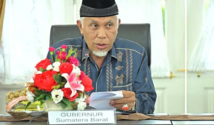 Gubernur Mahyeldi Dianugerahi Gelar Doktor HC oleh Universitas AUI Malaysia